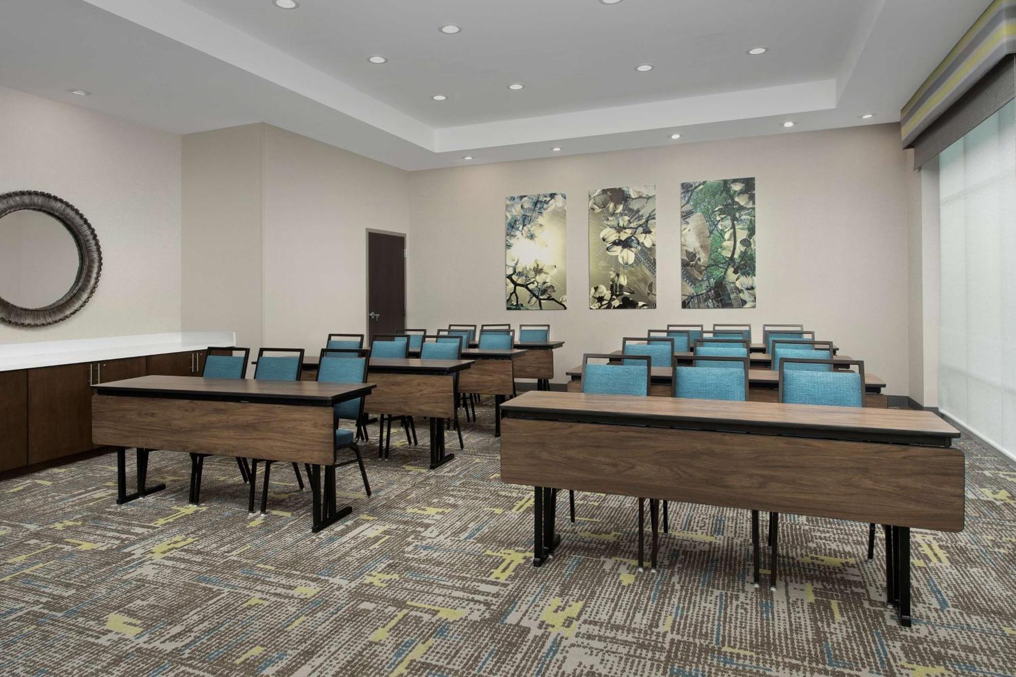 Hampton & Airport Lake Pointe Charlotte